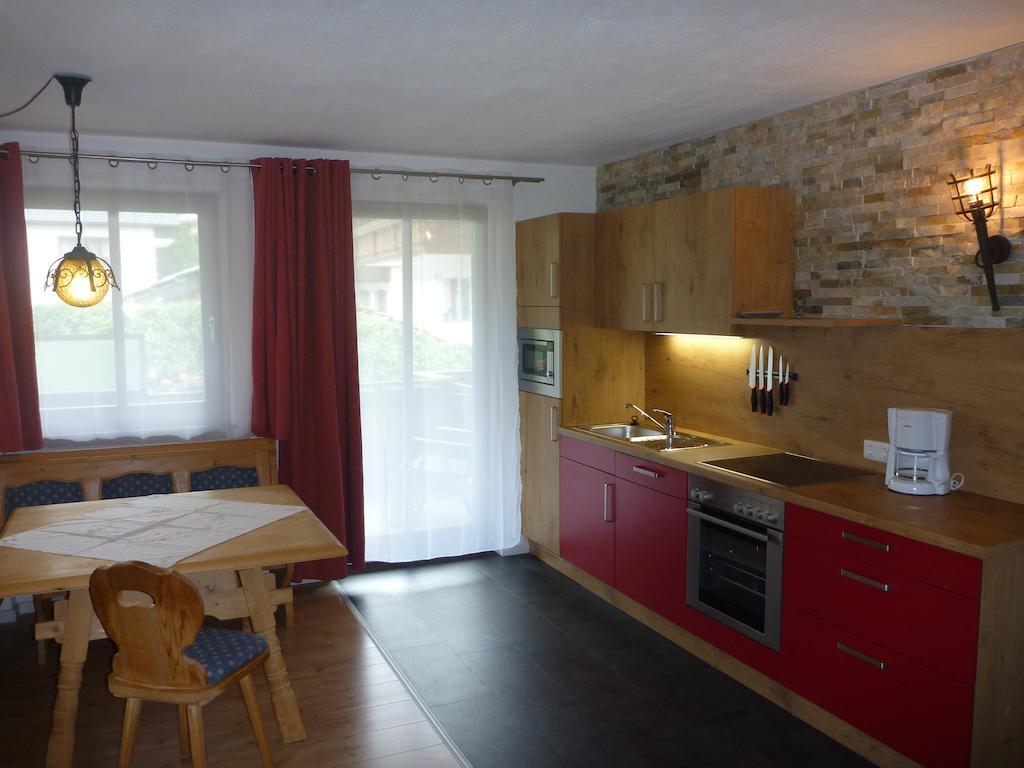 Füssen Gaestehaus Guggomos "Das Allgaeustyle" חדר תמונה