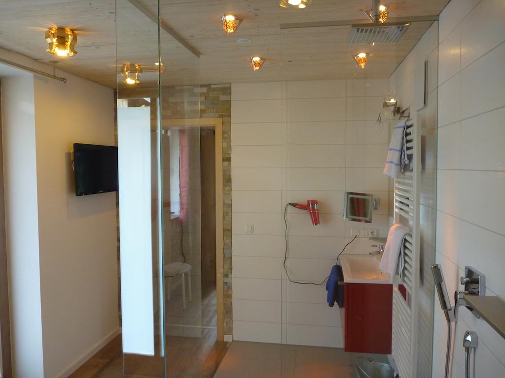 Füssen Gaestehaus Guggomos "Das Allgaeustyle" מראה חיצוני תמונה