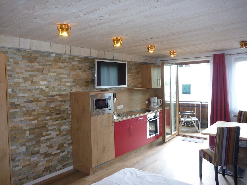 Füssen Gaestehaus Guggomos "Das Allgaeustyle" חדר תמונה