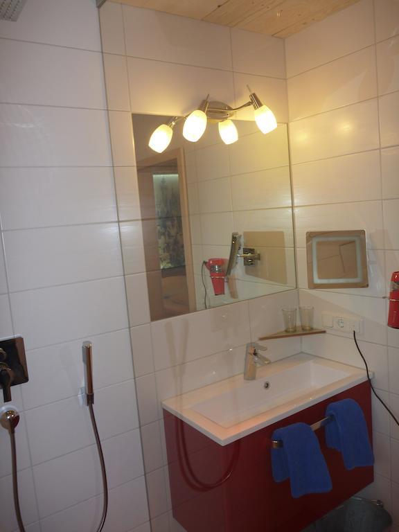 Füssen Gaestehaus Guggomos "Das Allgaeustyle" מראה חיצוני תמונה